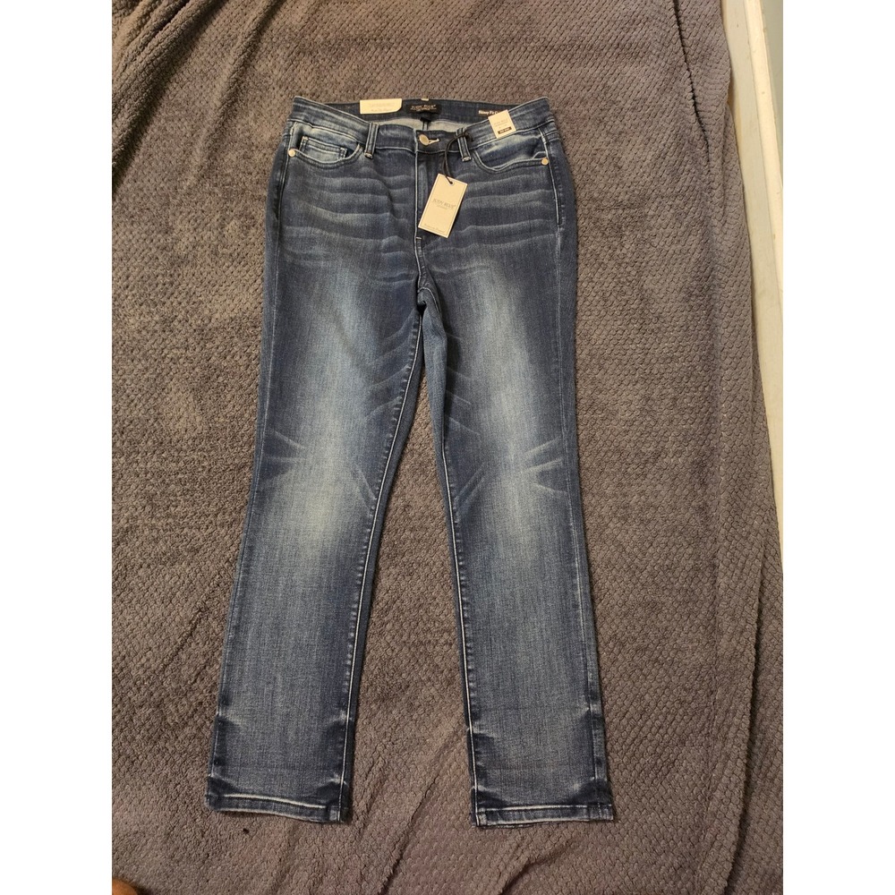 Judy Blue Skinny Fit Capri Jeans Mid Rise Dark Wash Denim Size 28 JB72121DK-CO